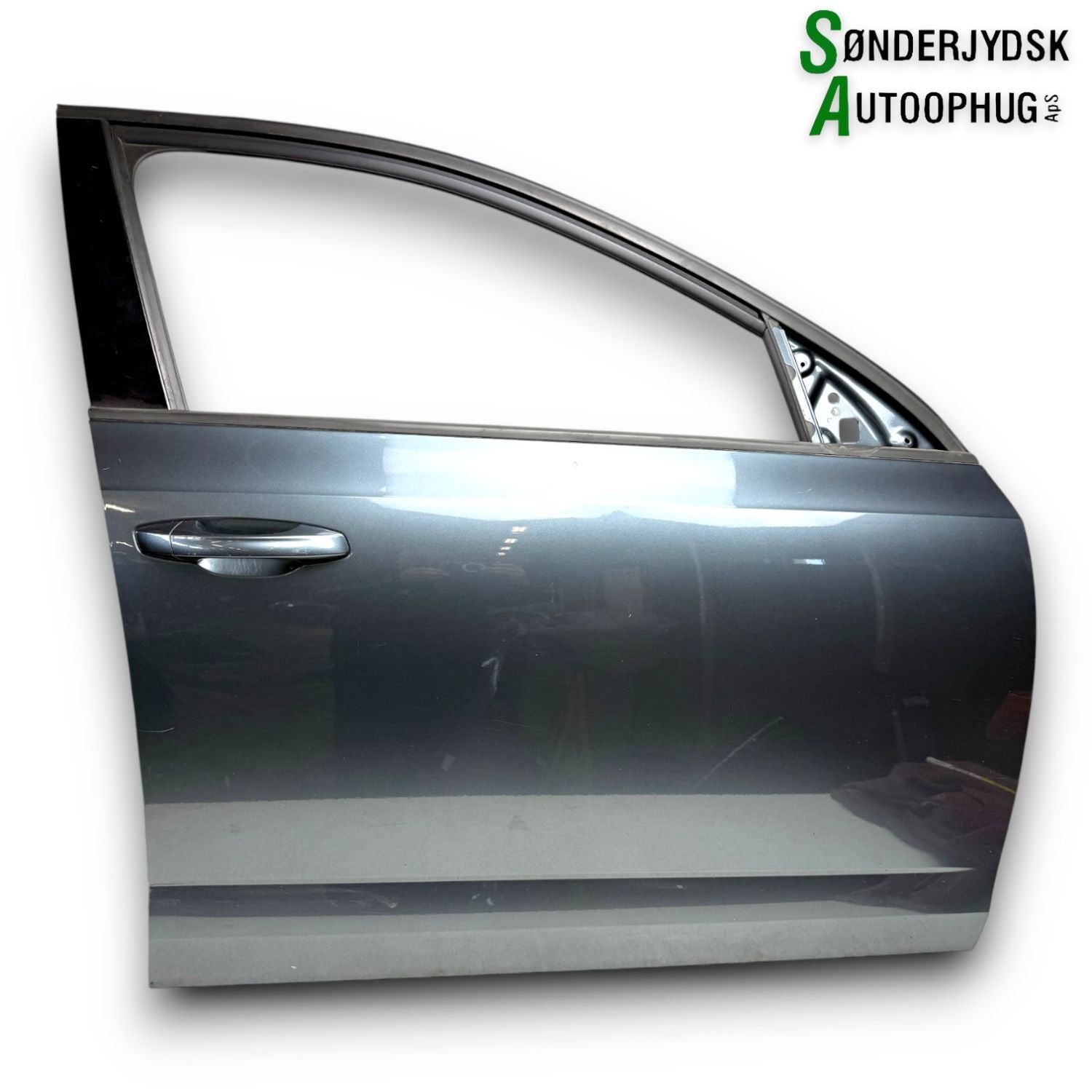 Skoda Octavia Fordør H Med OEM Nr. 5E0831052A Fra Skoda Ophugger