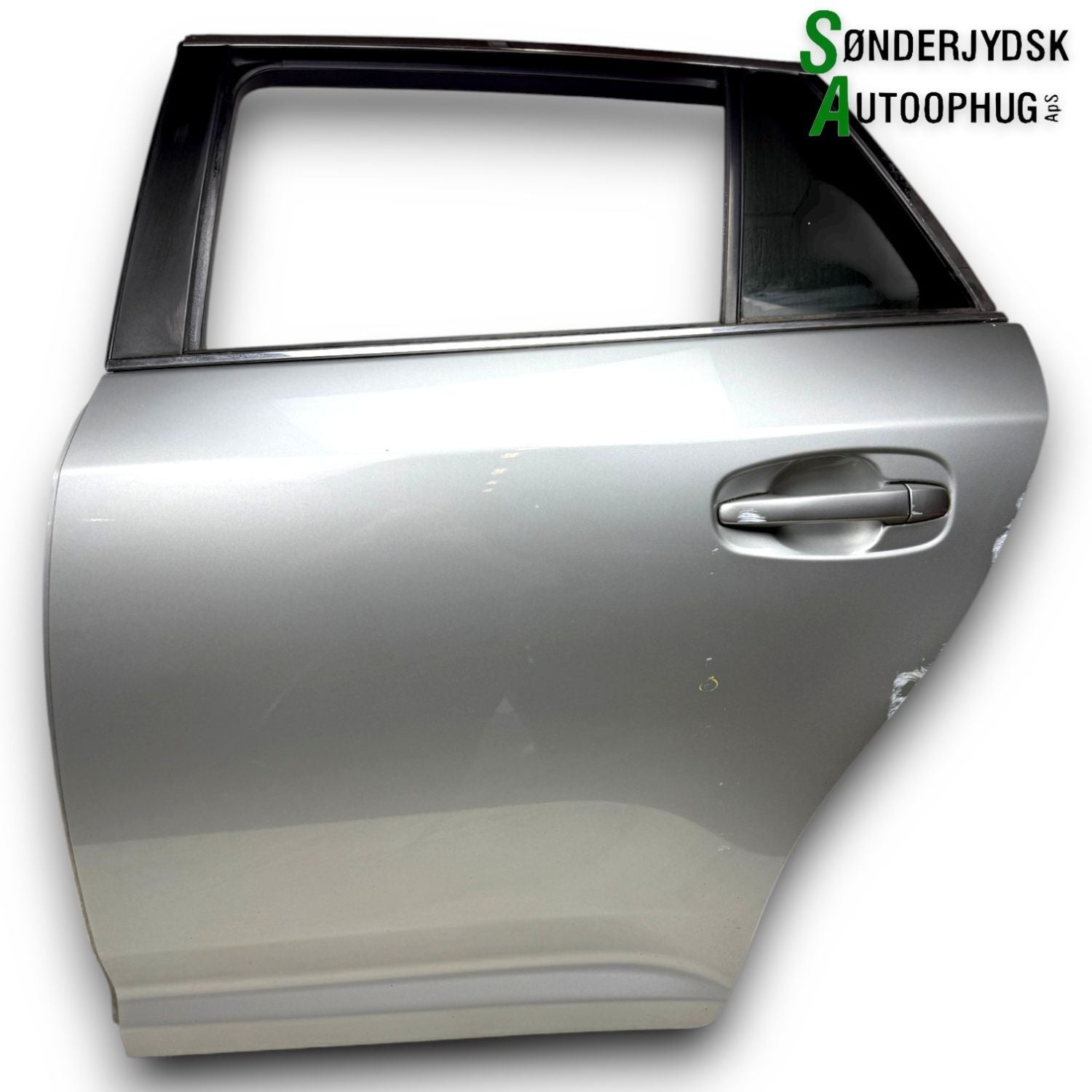 Toyota Avensis Bagdør V Med OEM Nr. 6705705010 Fra Toyota Ophugger