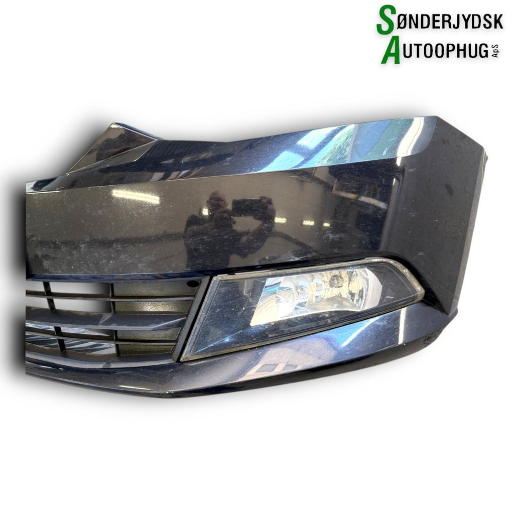 Skoda Fabia Forkofanger Med OEM Nr. 6V0941699 Fra Skoda Ophugger