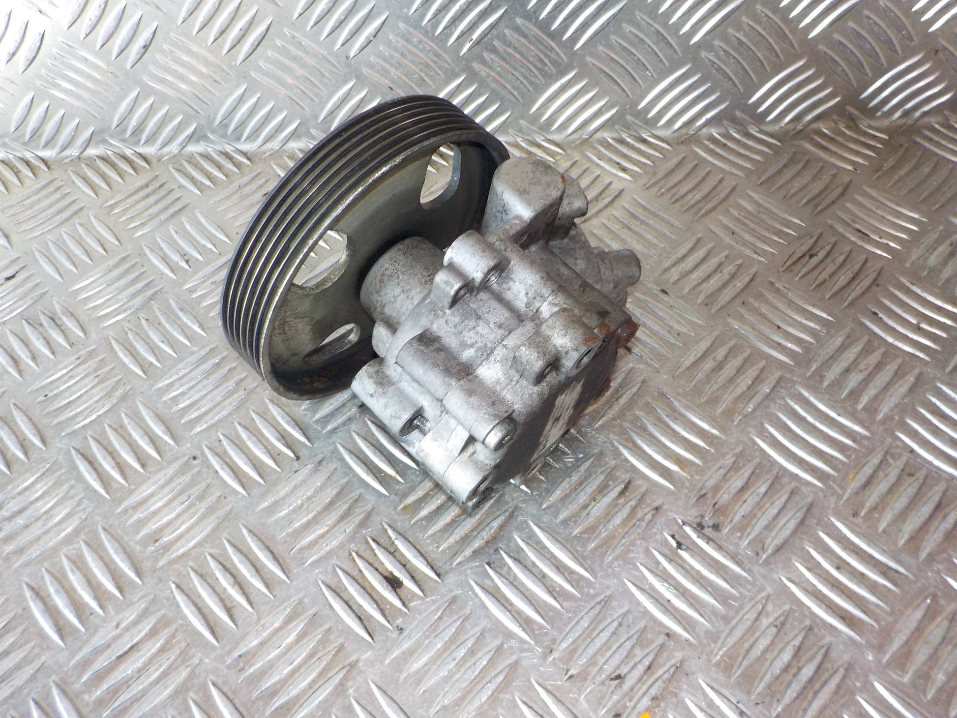 Fiat Scudo Servopumpe Med OEM Nr. 7613955512 Fra Fiat Ophugger