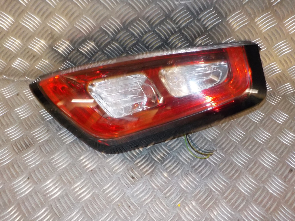 Fiat Punto Evo Baglygte Med OEM Nr. 51888059 Fra Fiat Ophugger