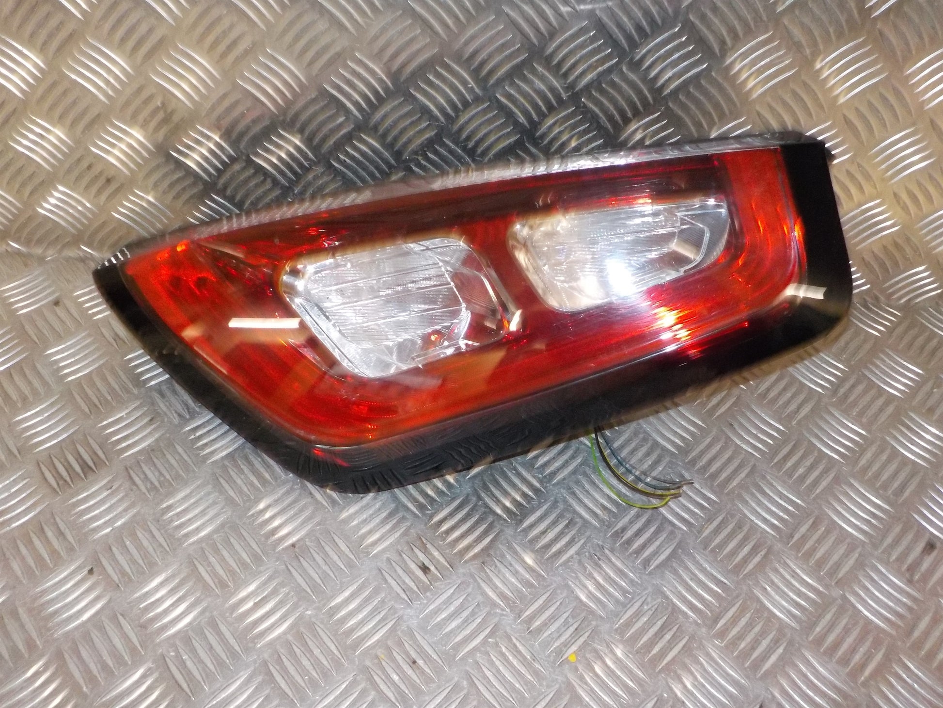 Fiat Punto Evo Baglygte Med OEM Nr. 51888059 Fra Fiat Ophugger