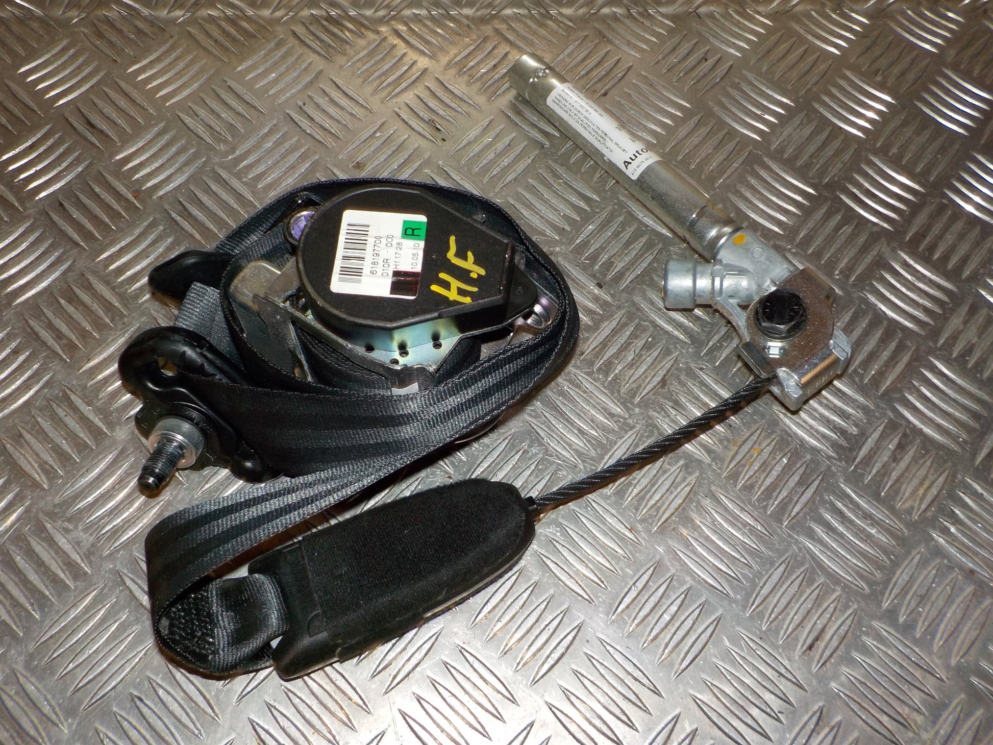 Fiat Punto Evo Sikkerhedsseler For Med OEM Nr. 735501770 Fra Fiat Ophugger