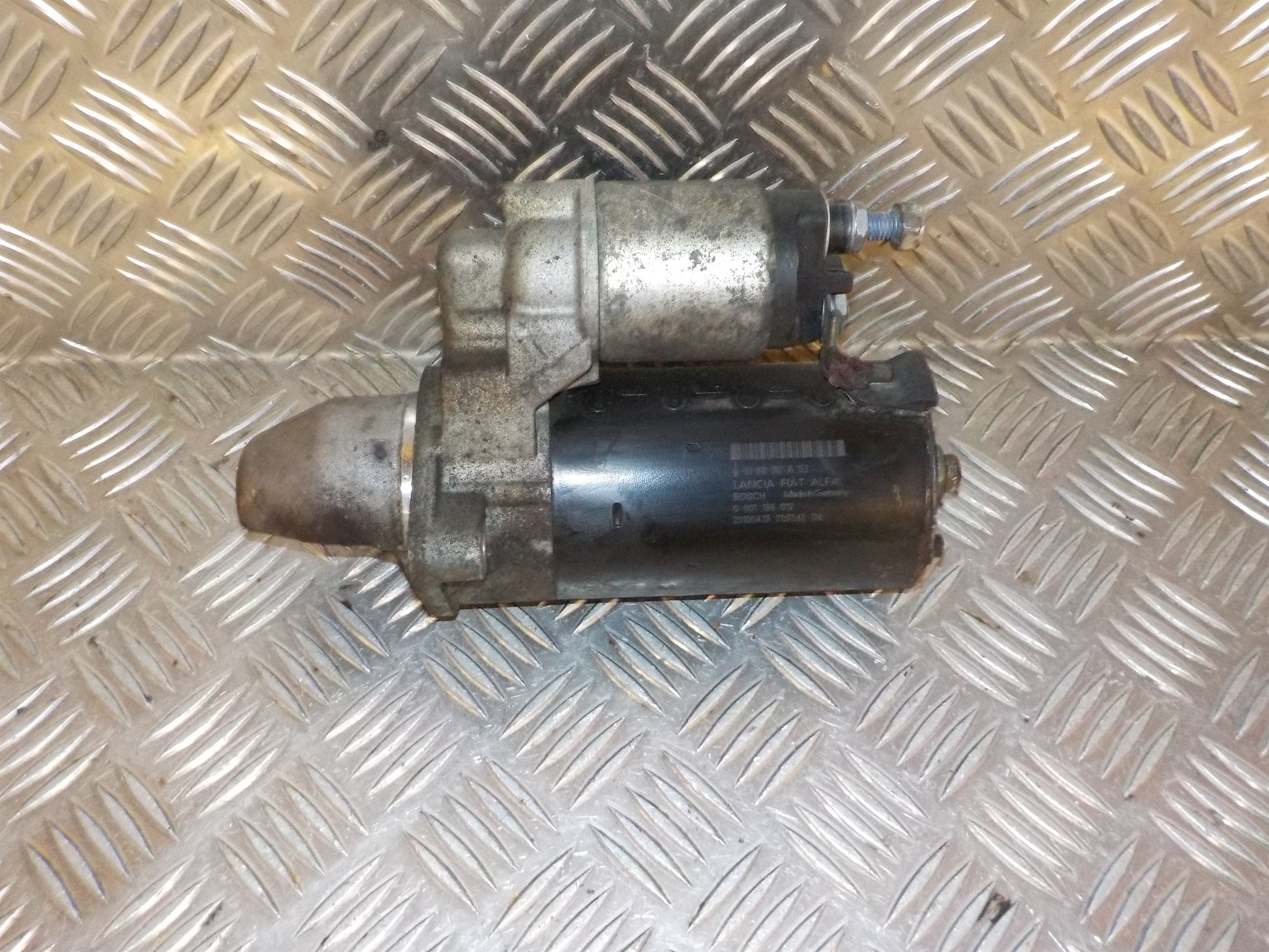 Fiat Punto Evo Starter Med OEM Nr. 51810307 Fra Fiat Ophugger