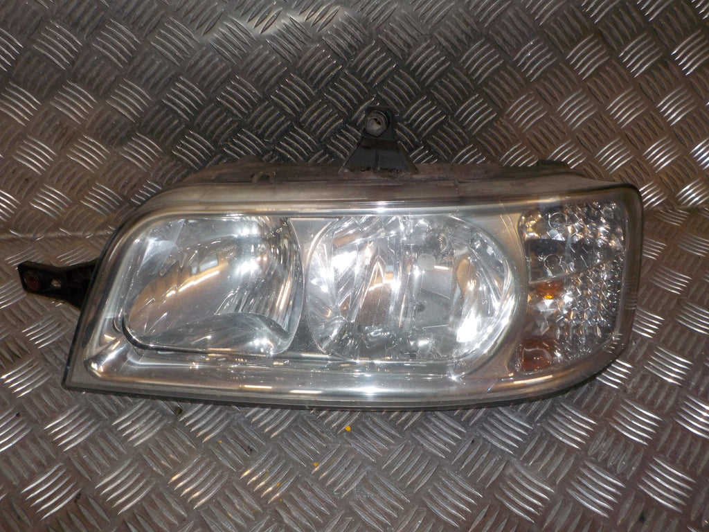 Citroen Jumper Forlygte Med OEM Nr. 6208E3 Fra Citroen Ophugger