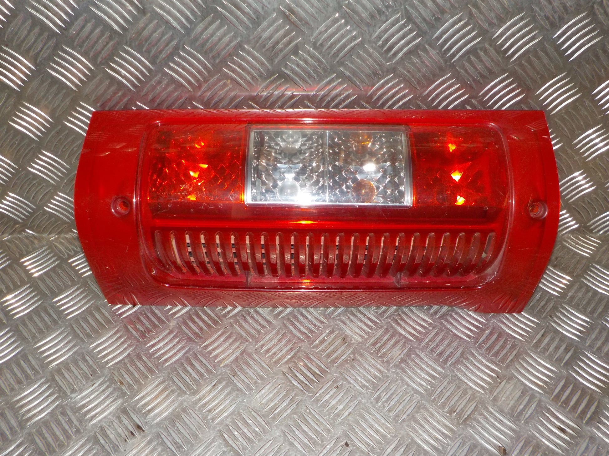 Citroen Jumper Baglygte Med OEM Nr. 6350AR Fra Citroen Ophugger