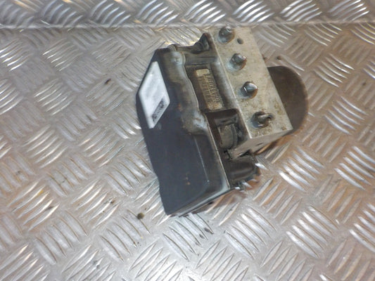 Toyota Aygo Abs Pumpe Med OEM Nr. 440500H020 Fra Toyota Ophugger
