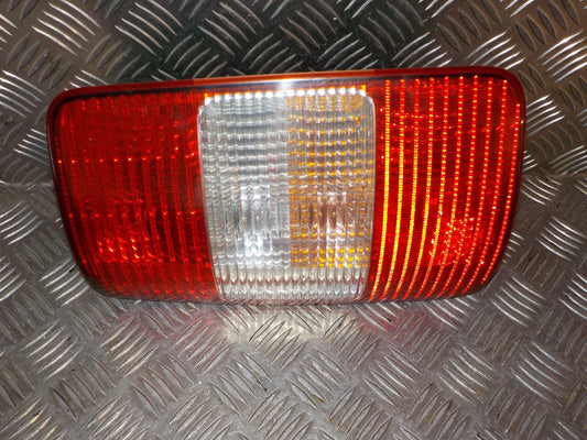VW Caddy 2K Baglygte Med OEM Nr. 2K0945096M Fra VW Ophugger