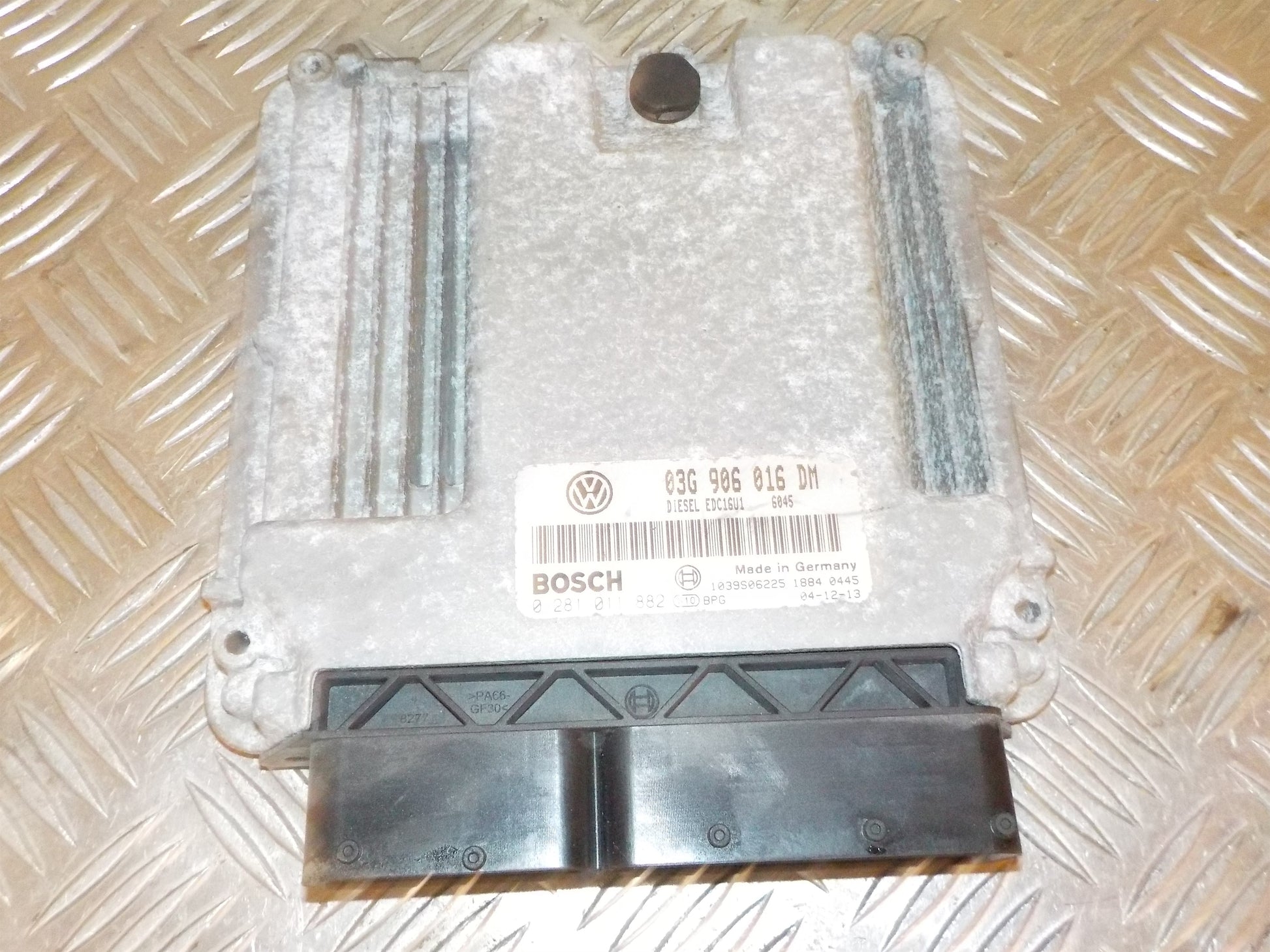 VW Caddy 2K Motorstyring - Motorstyreboks - Injection Elboks Med OEM Nr. 03G906016DM Fra VW Ophugger