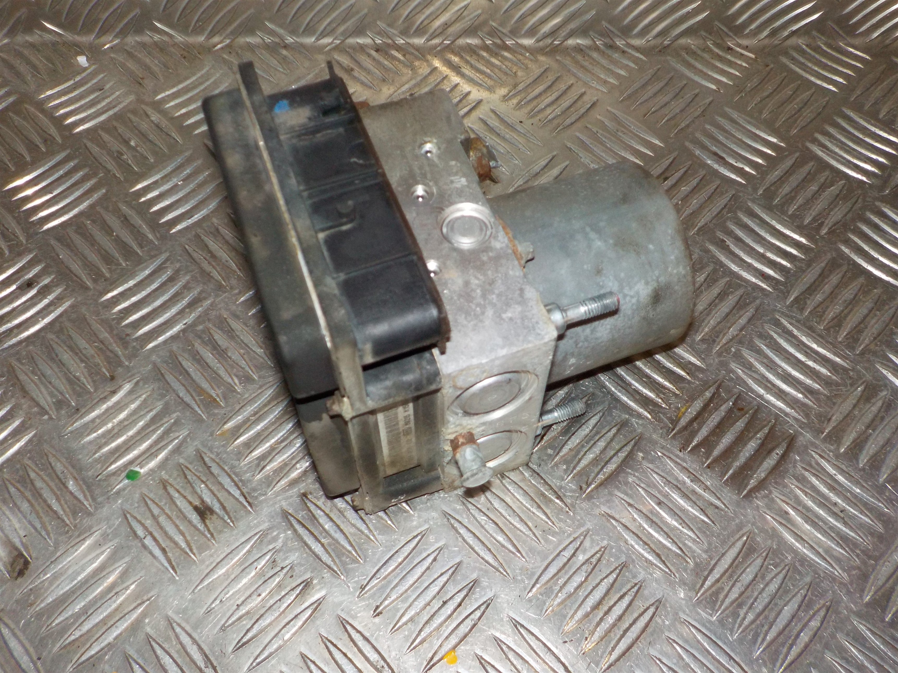 Toyota Corolla Verso ABS Pumpe Med OEM Nr. 440500F030 Fra Toyota Ophugger