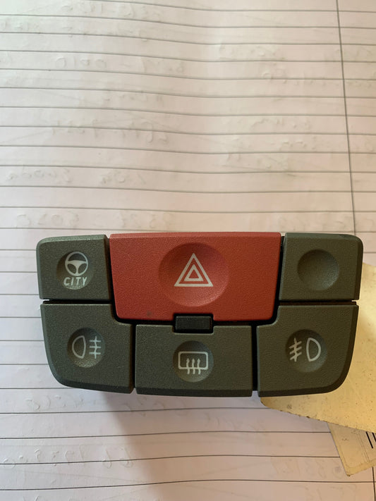 Fiat Panda Kontakt Katastrofe Med OEM Nr. 735357114 Fra Fiat Ophugger