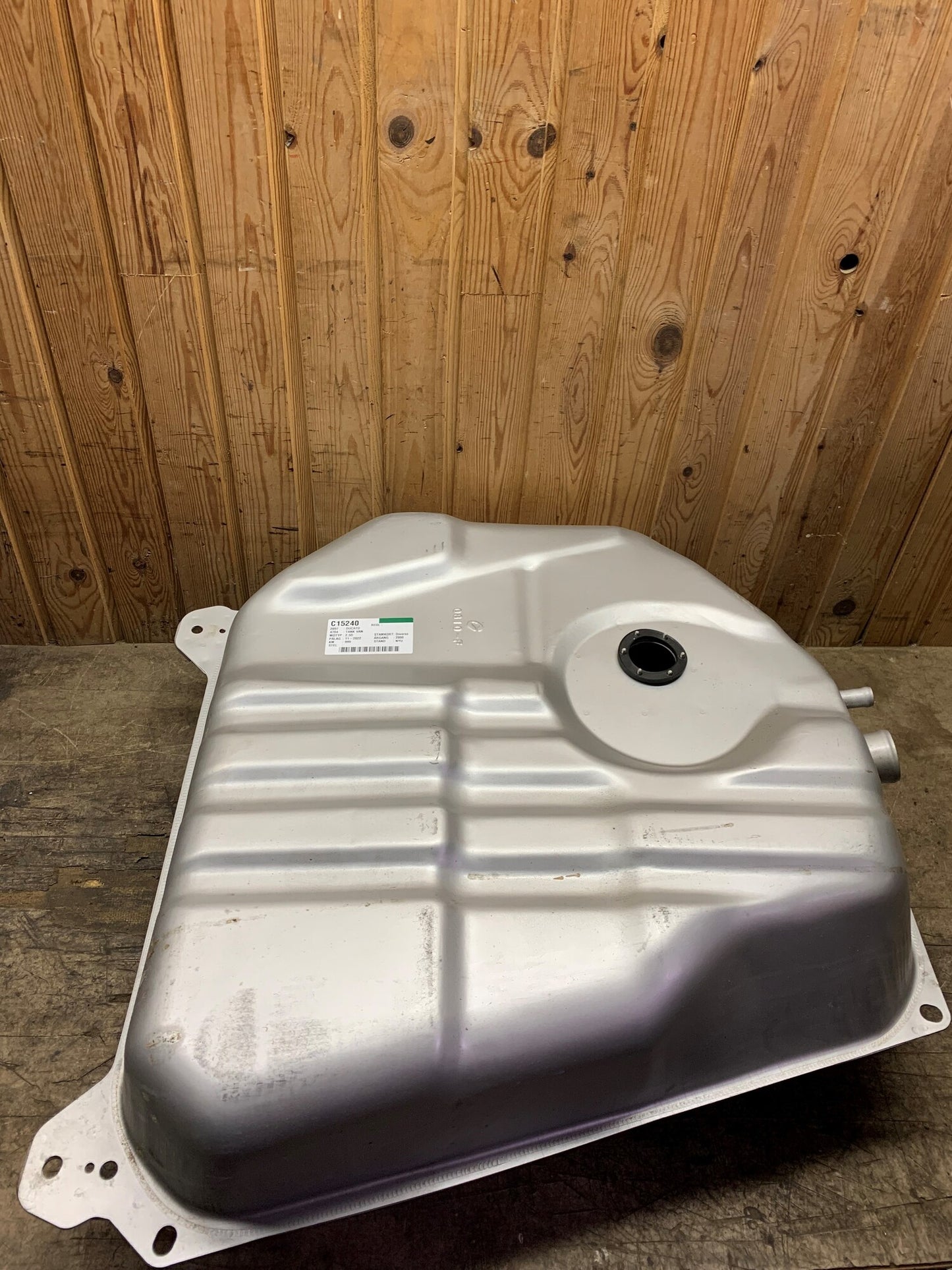 Fiat Ducato Tank Med OEM Nr. Ophugger Fra Fiat Ophugger