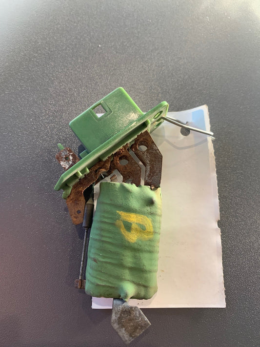 Saab 900 Varmemodstand Med OEM Nr. Ophugger Fra Saab Ophugger
