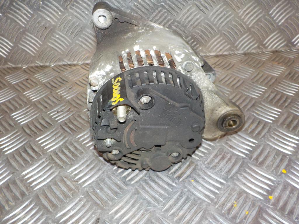 Audi A4 Generator Med OEM Nr. 058903018X Fra Audi Ophugger