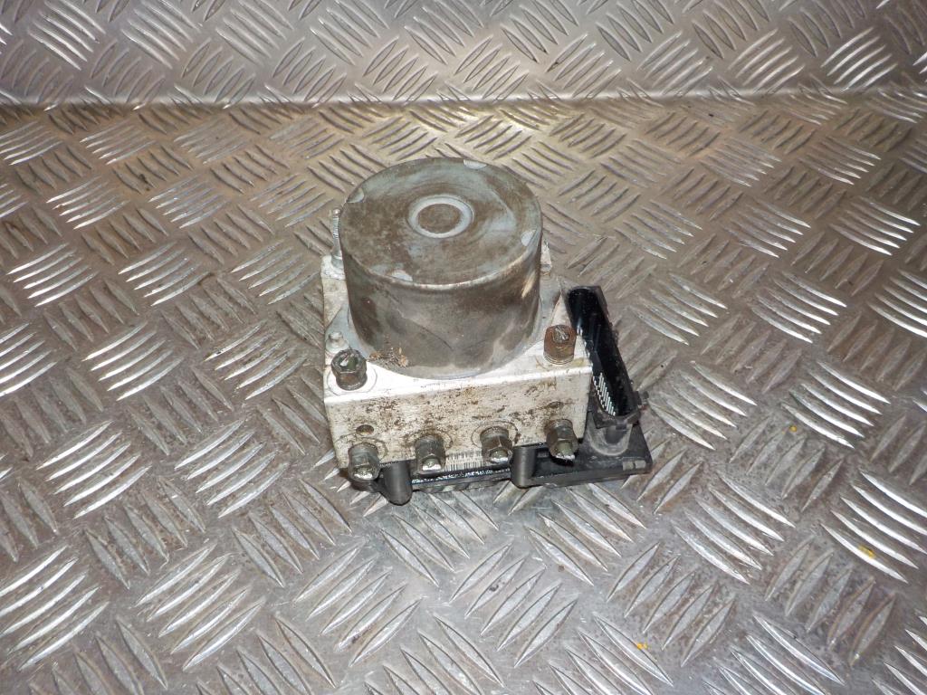 Toyota Aygo ABS Pumpe Med OEM Nr. 440500H010 Fra Toyota Ophugger