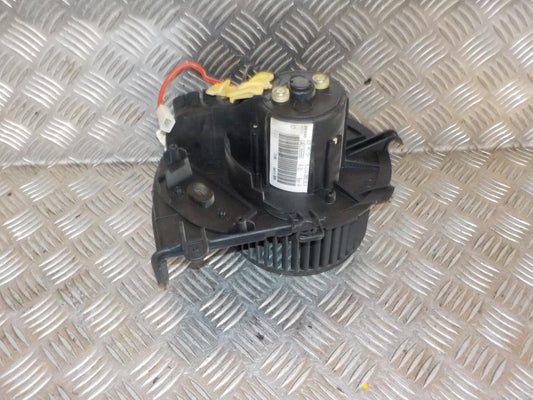 Fiat Scudo Varmeblæser Med OEM Nr. 1613566380 Fra Fiat Ophugger