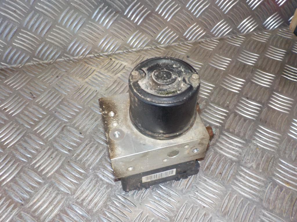 Hyundai Santa Fe Abs Pumpe Med OEM Nr. 5890026150 Fra Hyundai Ophugger