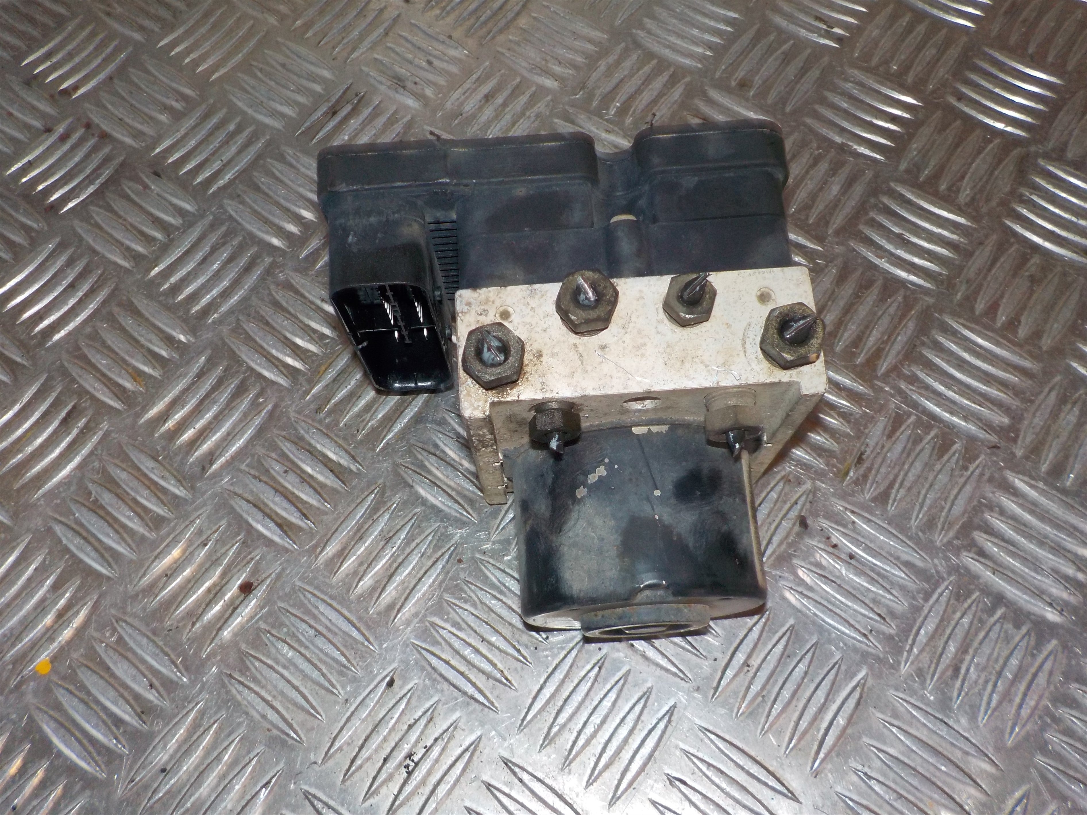 Ford Transit Connect ABS Pumpe Med OEM Nr. 4747885 Fra Ford Ophugger