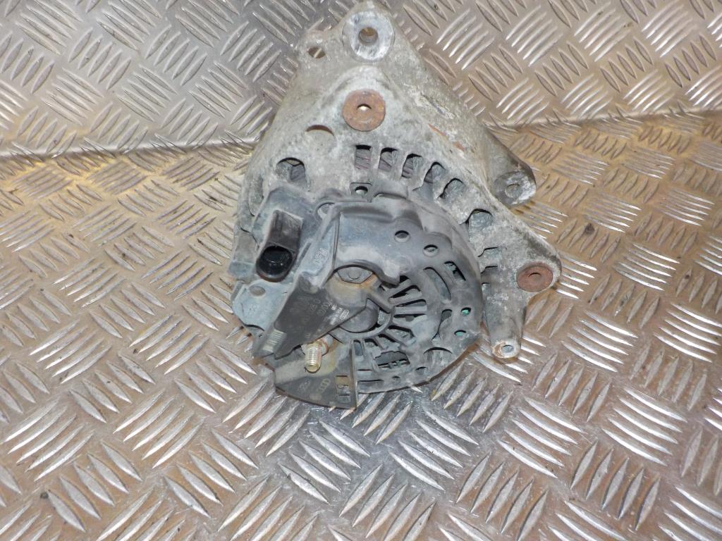 Skoda Octavia Generator Med OEM Nr. 028903028d Fra Skoda Ophugger