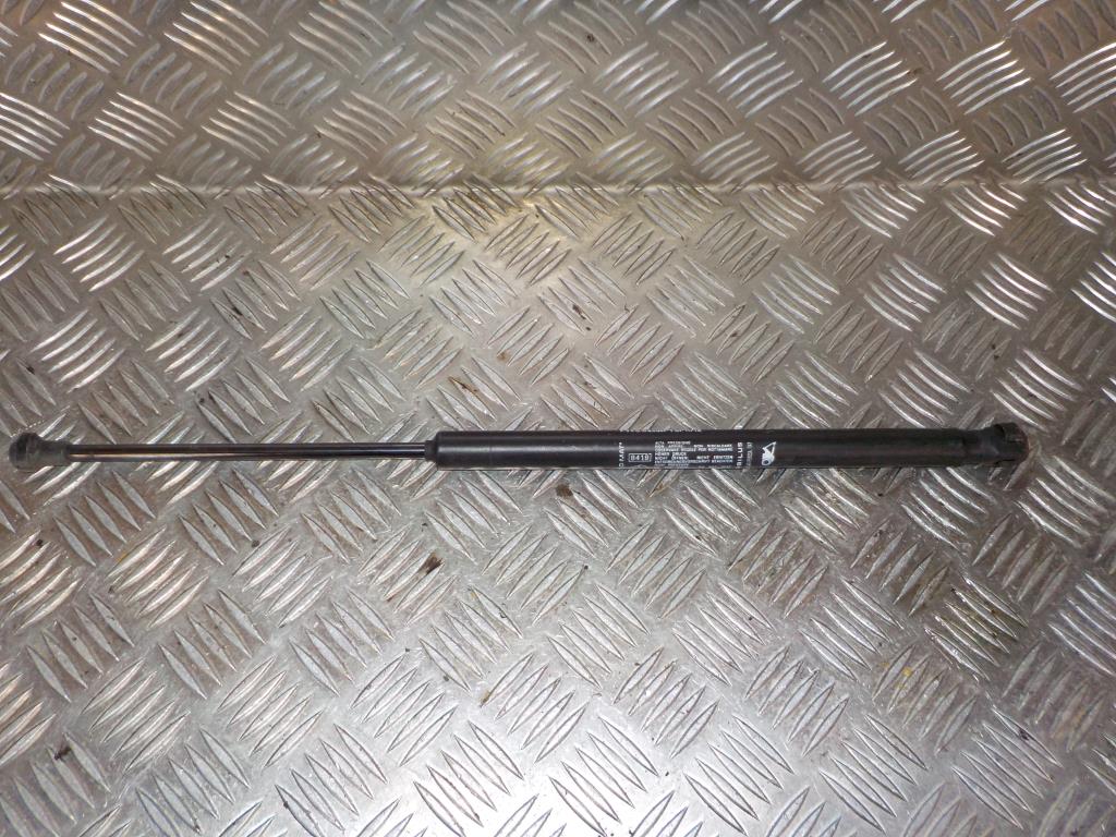 Alfa Romeo Alfa Mito Bagklapsdæmper Med OEM Nr. 50515442 Fra Alfa Romeo Ophugger