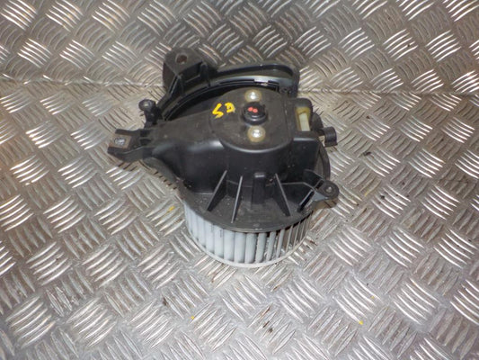 Alfa Romeo Mito Varmeblæser Med OEM Nr. 50330100 Fra Alfa Romeo Ophugger
