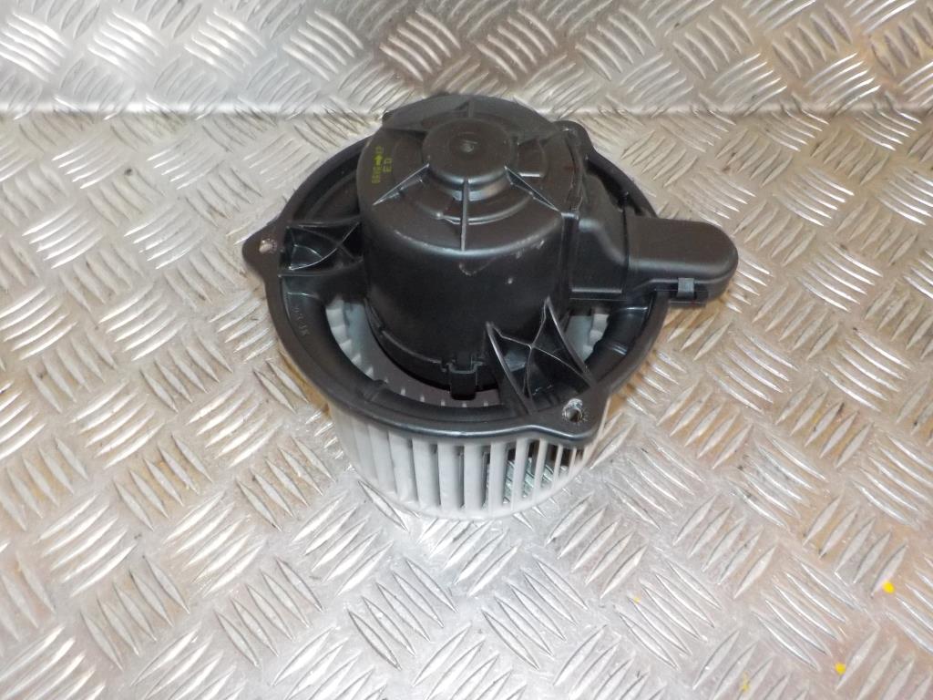 Hyundai I30 Tm Varmeblæser Med OEM Nr. 971132L000 Fra Hyundai Ophugger