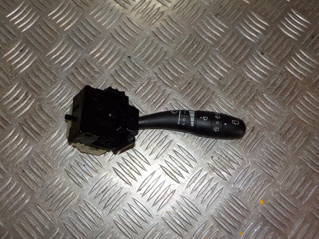 Hyundai I30 Tm Kontakt Visker Med OEM Nr. 934202R010 Fra Hyundai Ophugger