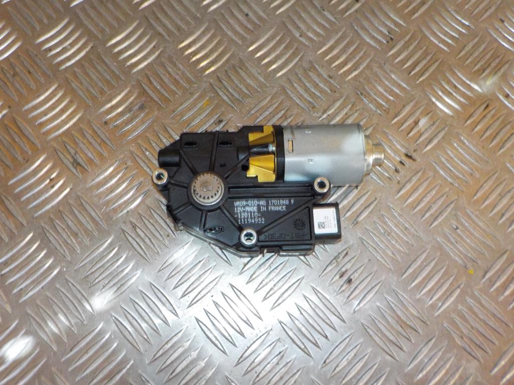 Kia Ceed Soltagsmotor Med OEM Nr. WR09010AG Fra Kia Ophugger
