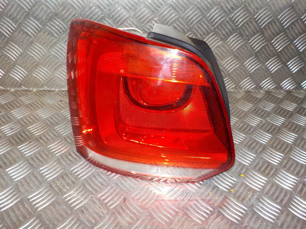 VW Polo 6R Baglygte Med OEM Nr. 6R0945095AH Fra VW Ophugger