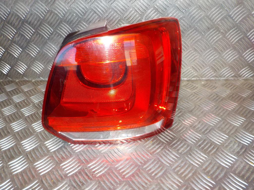 VW Polo 6R Baglygte Med OEM Nr. 6R0945096K Fra VW Ophugger