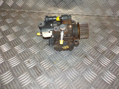 Renault Megane 3 Dieselpumpe Med OEM Nr. 8201100115 Fra Renault Ophugger