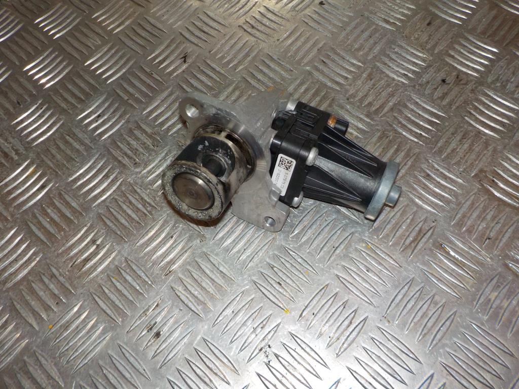 Renault Megane 3 Egr Ventil Med OEM Nr. 8200129863 Fra Renault Ophugger