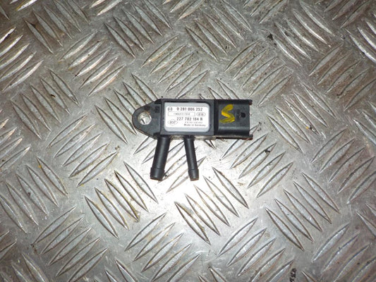 Renault Megane 3 Vacuum Ventil Med OEM Nr. 227702184R Fra Renault Ophugger