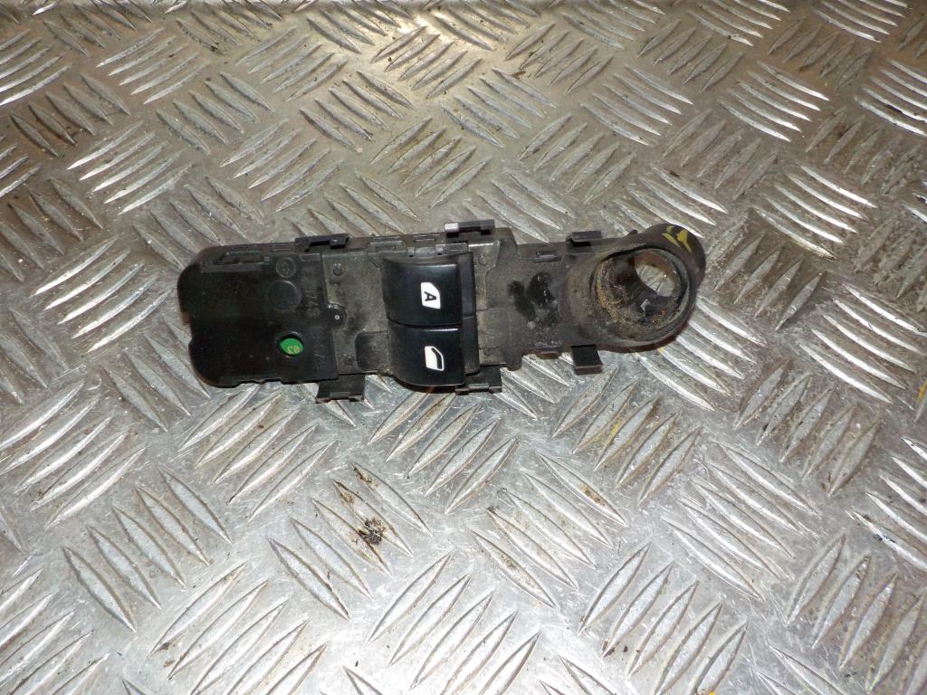 Peugeot 207 Kontakt Rudehejs Med OEM Nr. 6554QP Fra Peugeot Ophugger