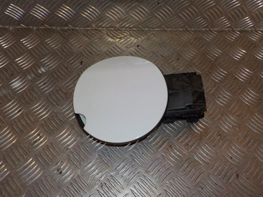 Renault Megane 3 Benzinklap / Tankklap Med OEM Nr. 9873M0010 Fra Renault Ophugger