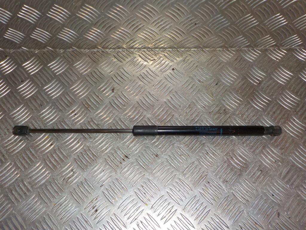Renault Megane 3 Bagklapsdæmper Med OEM Nr. 84430009R Fra Renault Ophugger
