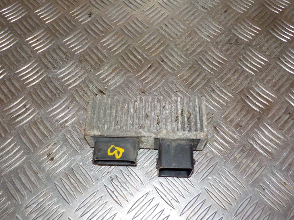 Renault Megane 3 Relæ Forvarmer Med OEM Nr. 8200558438A Fra Renault Ophugger