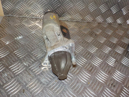 Suzuki Swift Starter Med OEM Nr. 3110086G00 Fra Suzuki Ophugger