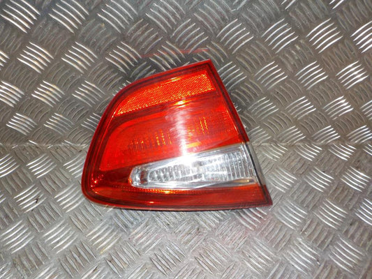 Kia Rio UB Baglygte Med OEM Nr. 924031W200	 Fra Kia Ophugger