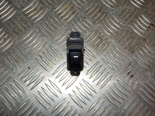 Kia Rio UB Kontakt Rudehejs Med OEM Nr. 935751W010 Fra Kia Ophugger