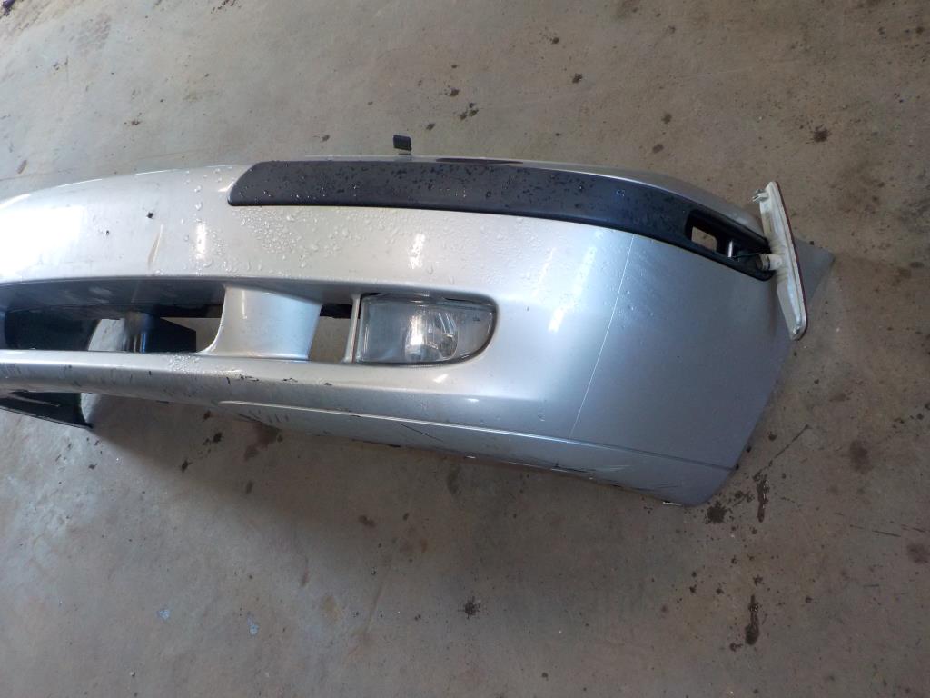 Volvo S40/V40 Forkofanger Med OEM Nr. 30652043 Fra Volvo Ophugger