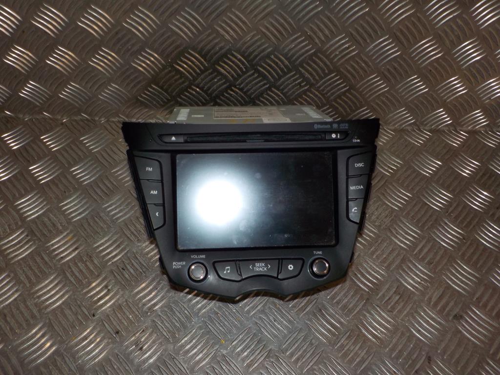 Hyundai Veloster Radio M/Cd Med OEM Nr. RW5602V220 Fra Hyundai Ophugger