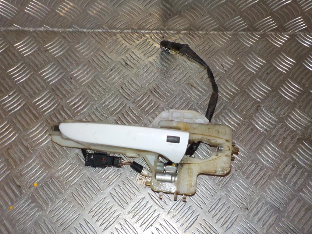 Hyundai Veloster Håndtag Udvendig Med OEM Nr. 826512V110 Fra Hyundai Ophugger