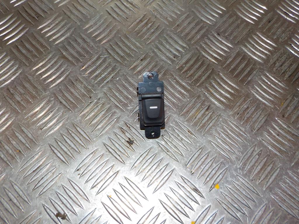 Hyundai Veloster Kontakt Rudehejs Med OEM Nr. 935772V000RY	 Fra Hyundai Ophugger