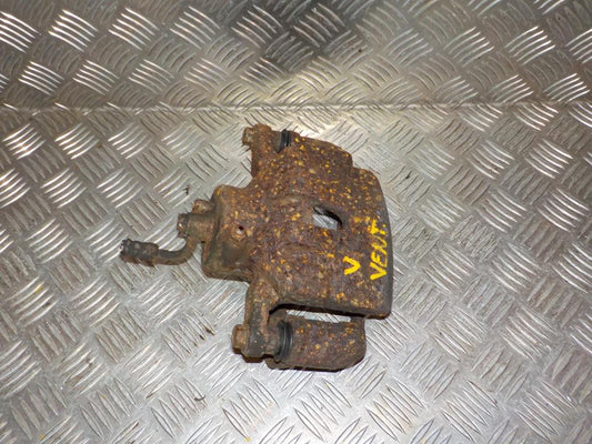 Hyundai Veloster Bremsekaliber VF Med OEM Nr. 581102V500	 Fra Hyundai Ophugger