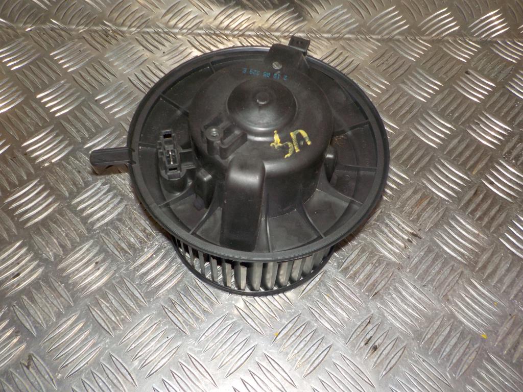 VW Golf 5 1K Varmeblæser Med OEM Nr. 1K1819015F Fra VW Ophugger