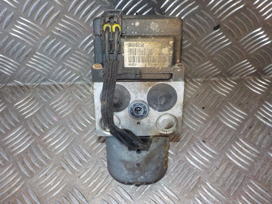 Opel Vectra B Abs Pumpe Med OEM Nr. 09191501 Fra Opel Ophugger