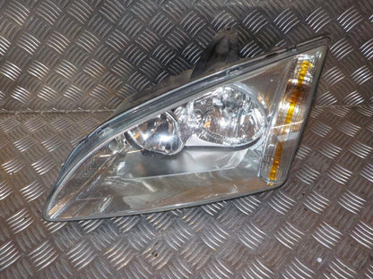 Ford Focus Forlygte Med OEM Nr. 1480990 Fra Ford Ophugger