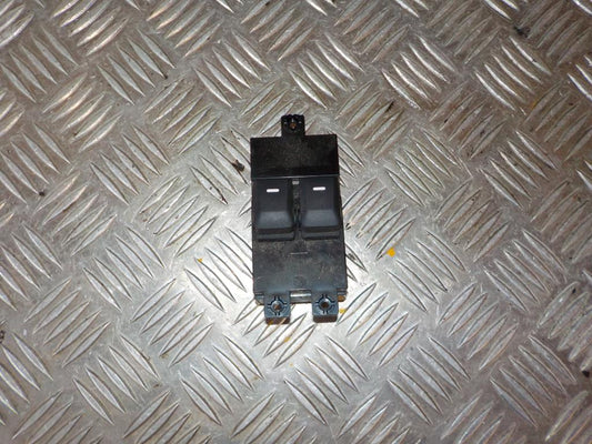 Kia Picanto Kontakt Rudehejs Med OEM Nr. 935701Y000 Fra Kia Ophugger