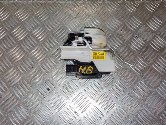 Kia Picanto Dørlås Med OEM Nr. 814201Y020	 Fra Kia Ophugger